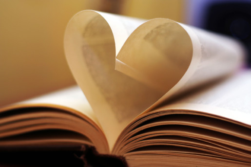 (Día del Libro) Bookheart - Dasha, CC BY-SA 2.0